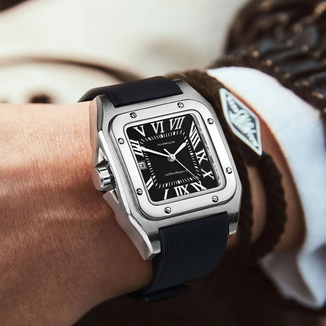 Hochwertige Luxus-Automatikuhr – Cartier Watch Tank Bewertung und Preis